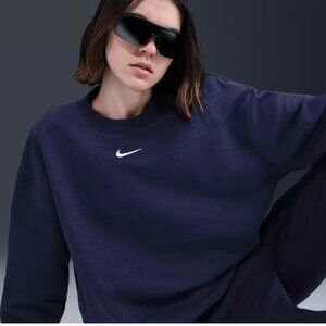 Nike Women's Sportswear Phoenix Fleece Oversized Crew-Neck Sweatshirt